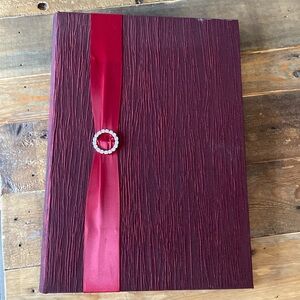 Photo album 40 pages. Holds 240 4 x 6 pictures new